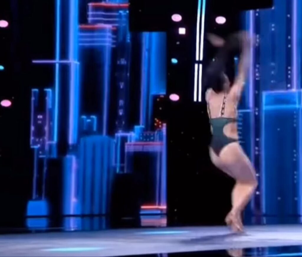 Miss Japón sufre caída durante la preliminar de Miss Grand International