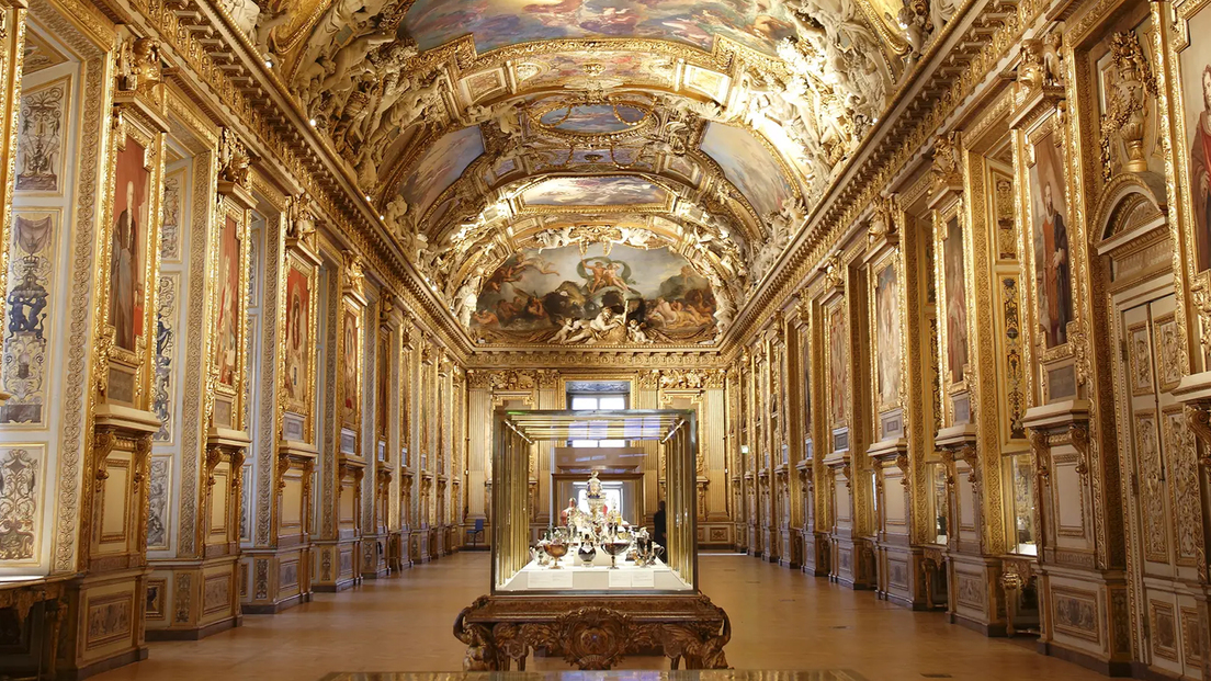 Lo que se sabe del audaz robo al Louvre que conmocionó a toda una nación