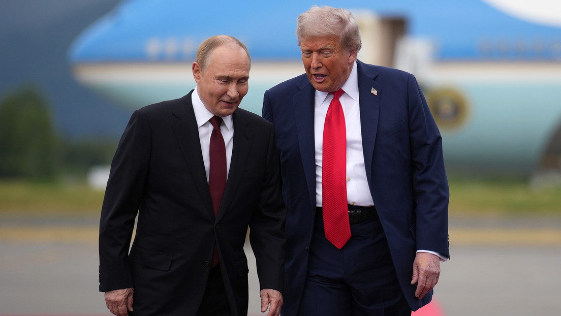 Hungría: La UE hará todo lo posible para impedir la cumbre Putin-Trump