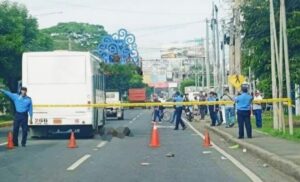 Hombre perece atropellado por una unidad de la ruta 266