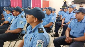 Bomberos en Nicaragua se capacitan ante incendios y riesgos especiales