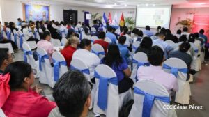 Más de 11 mil maestros nicaragüenses participan en conferencia de historia