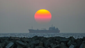 La razón por la que Trump cambió de opinión sobre castigar a China por el petróleo ruso, según WSJ