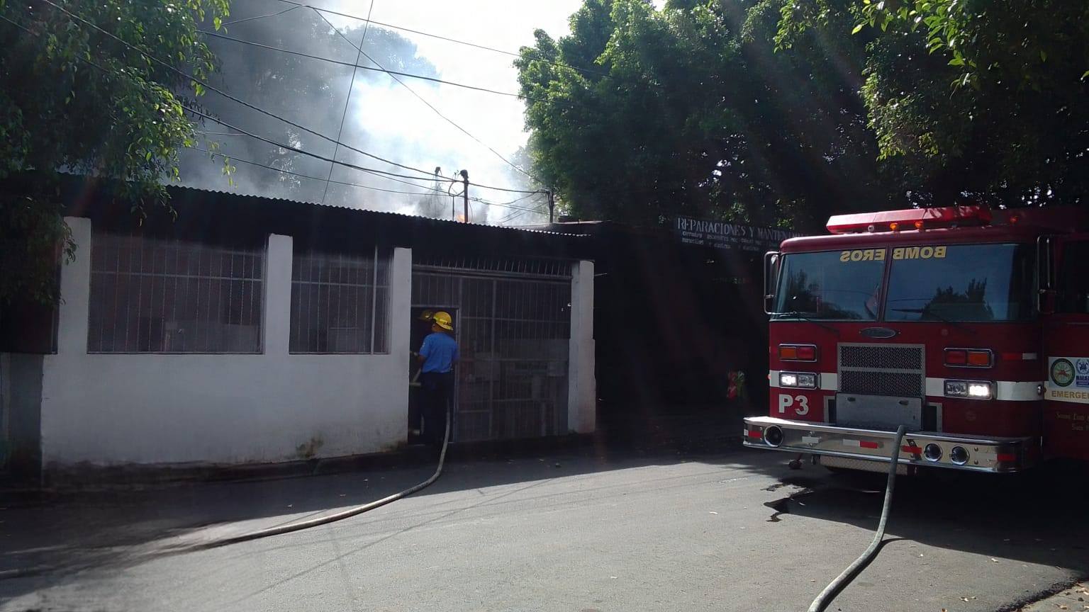 Mientras adulto mayor predicaba, un incendio consumía su casa en Villa Venezuela