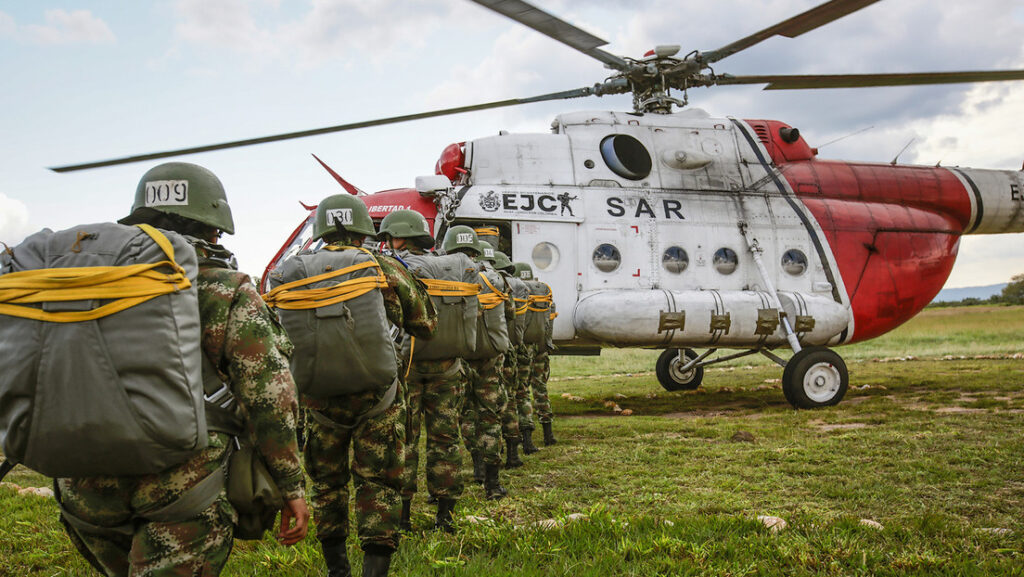 Petro: "Tenemos una flota de helicópteros rusos bloqueados"