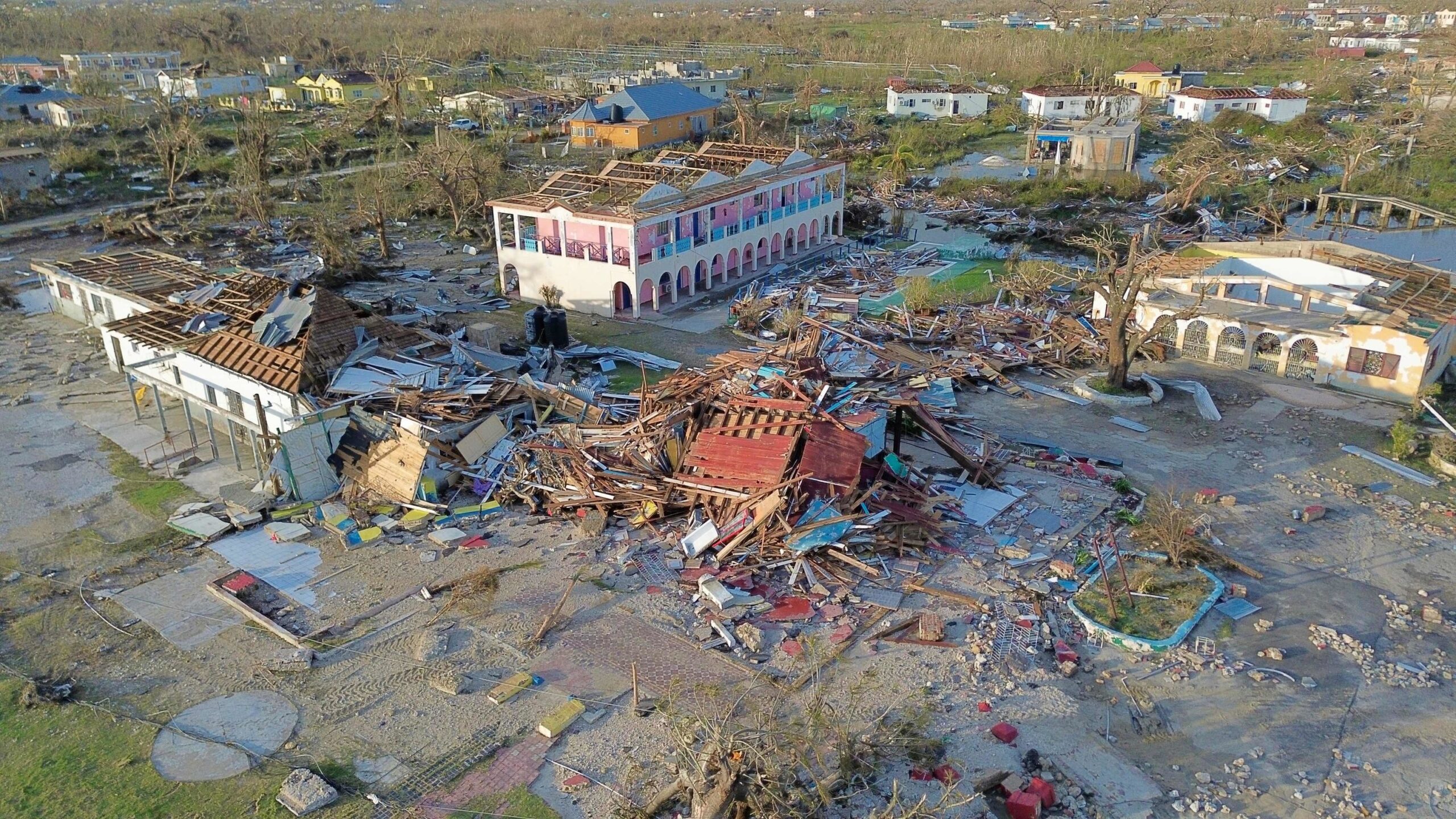 Aumenta a 49 el número de muertos por el huracán Melissa en el Caribe