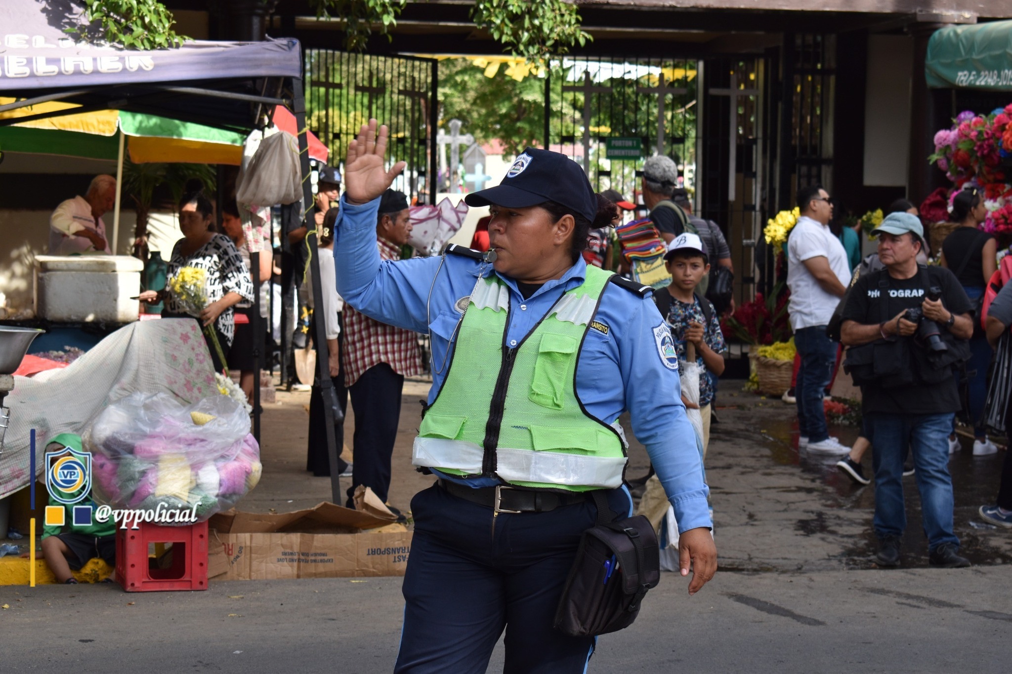 Inicia plan de cobertura especial de la policía en los camposantos