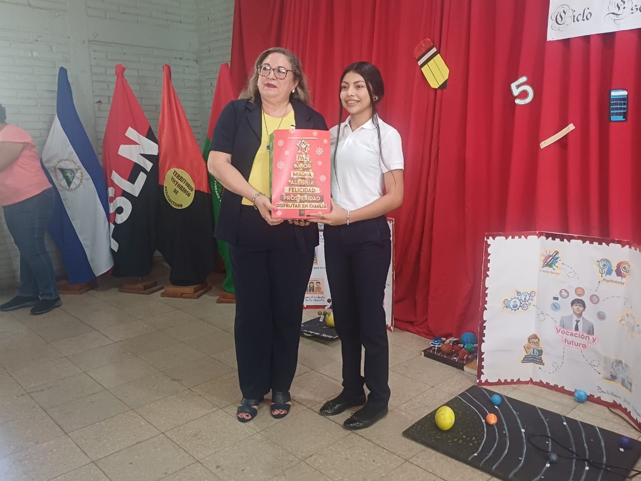 Instituto Ramírez Goyena reconoce labor de los estudiantes mentores