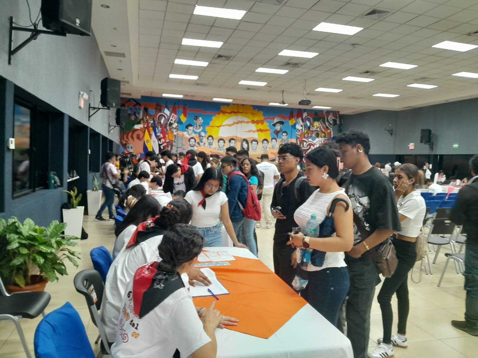 UNAN entrega becas económicas a más de seis mil estudiantes en sus cinco recintos