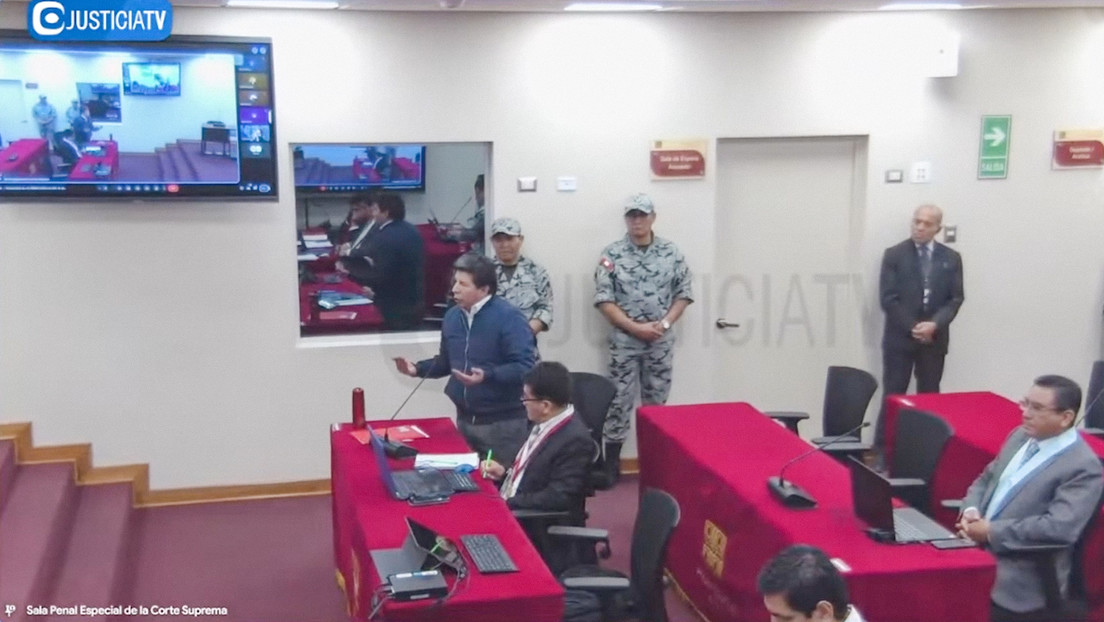 Apagan el micrófono e impiden hablar en su juicio a Pedro Castillo, expresidente de Perú