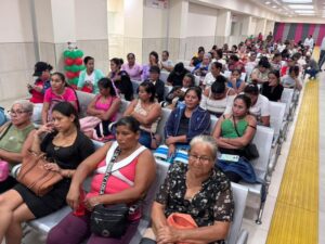 Seis mil nicaragüenses recibieron atención médica en dos megas ferias de salud en el occidente