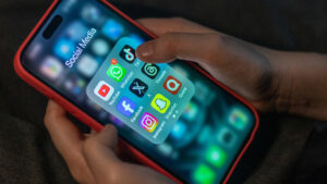 Caída masiva de Internet con X y plataforma clave Cloudflare como protagonistas