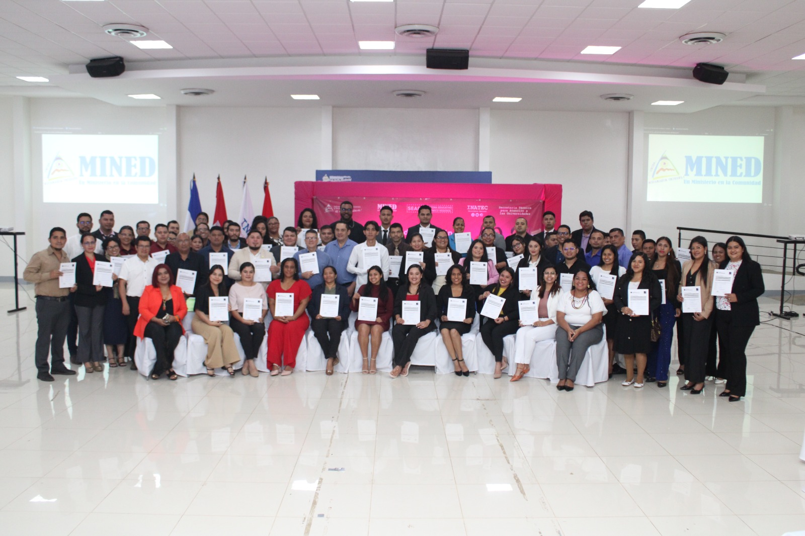 Entregan certificación Oxford a docentes de inglés de Nicaragua