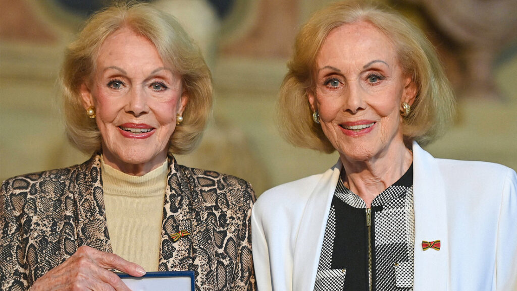 Suicidio asistido: estrellas del espectáculo del siglo pasado mueren juntas a los 89 años