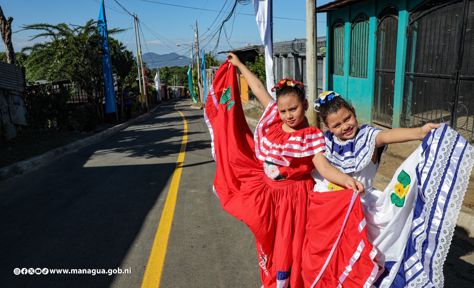 Comuna capitalina sigue mejorando vías y elevando la calidad de vida en el Barrio La Zacatera