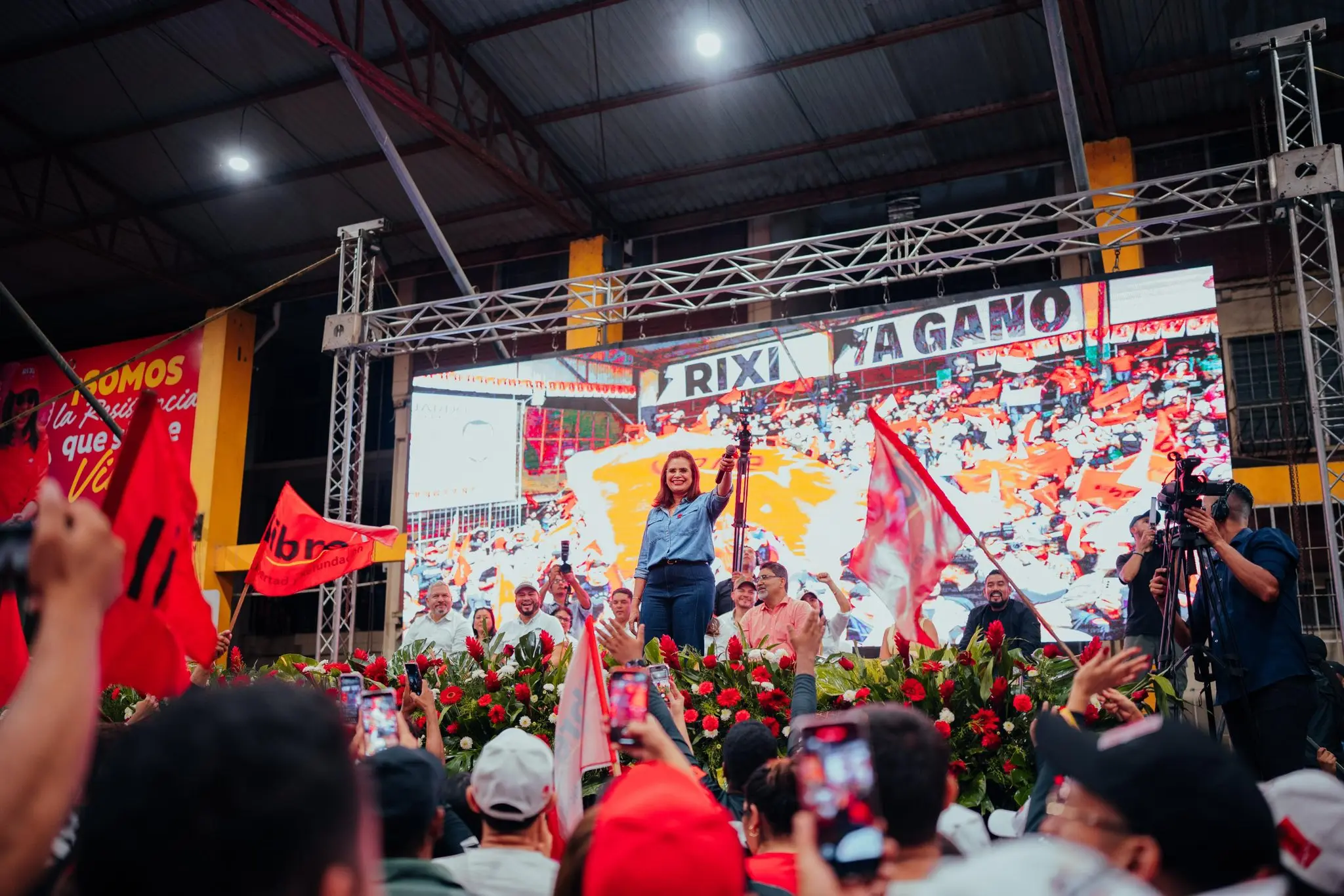 Rixi Moncada cierra campaña con promesa de gobernar para el pueblo de Honduras