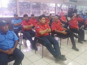 Bomberos nicaragüenses inician curso clave sobre respuesta y manejo de materiales peligrosos