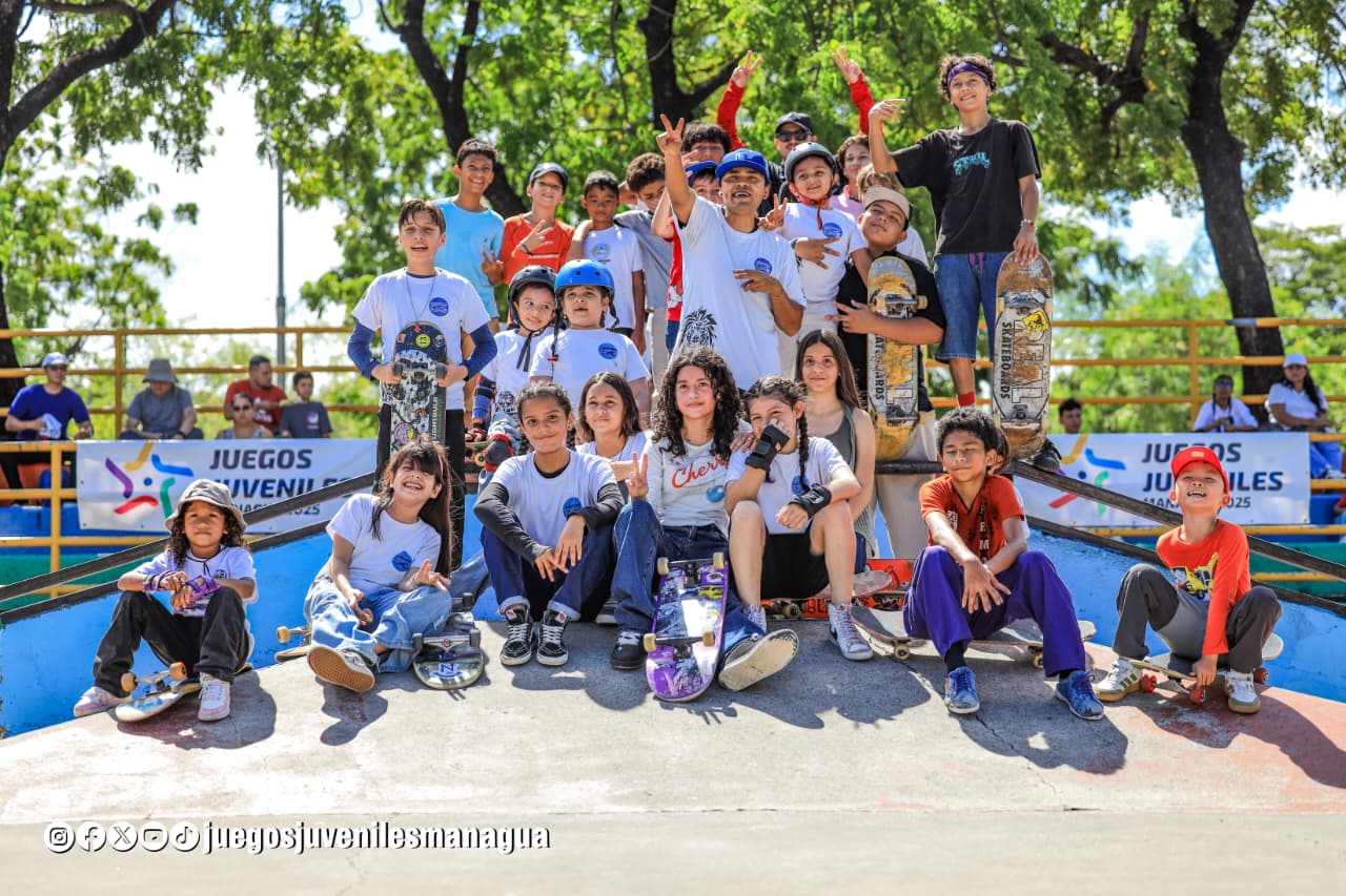Celebran competencia final de Skateboarding en el parque Luis Alfonso Velásquez Flores