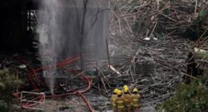 Aumenta a 151 el número de fallecidos por el devastador incendio en Hong Kong