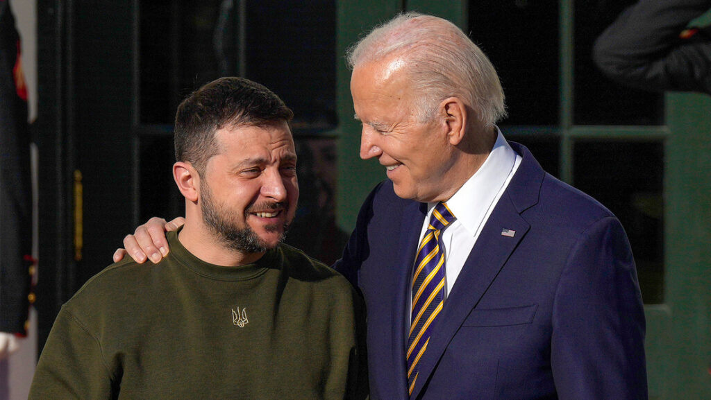 Trump: Kiev recibió en efectivo una parte significativa de la ayuda que le dio Biden