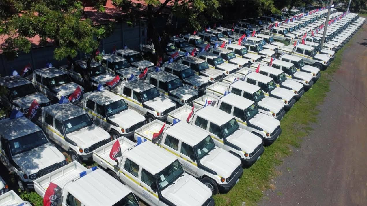 Fortalecen Modelo de Salud Familiar con nuevas camionetas en 9 departamentos del país