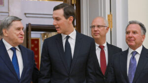 Asesor de Putin revela el tema principal de las negociaciones entre Rusia y EEUU