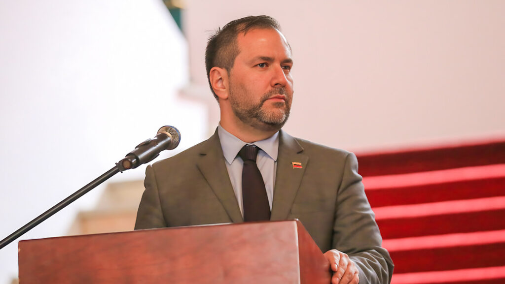 Canciller de Venezuela: "Hemos sabido vencer cada una de las medidas coercitivas unilaterales"