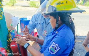 Bomberos Unidos revisan seguridad en tramos de pólvora en la Rotonda La Virgen
