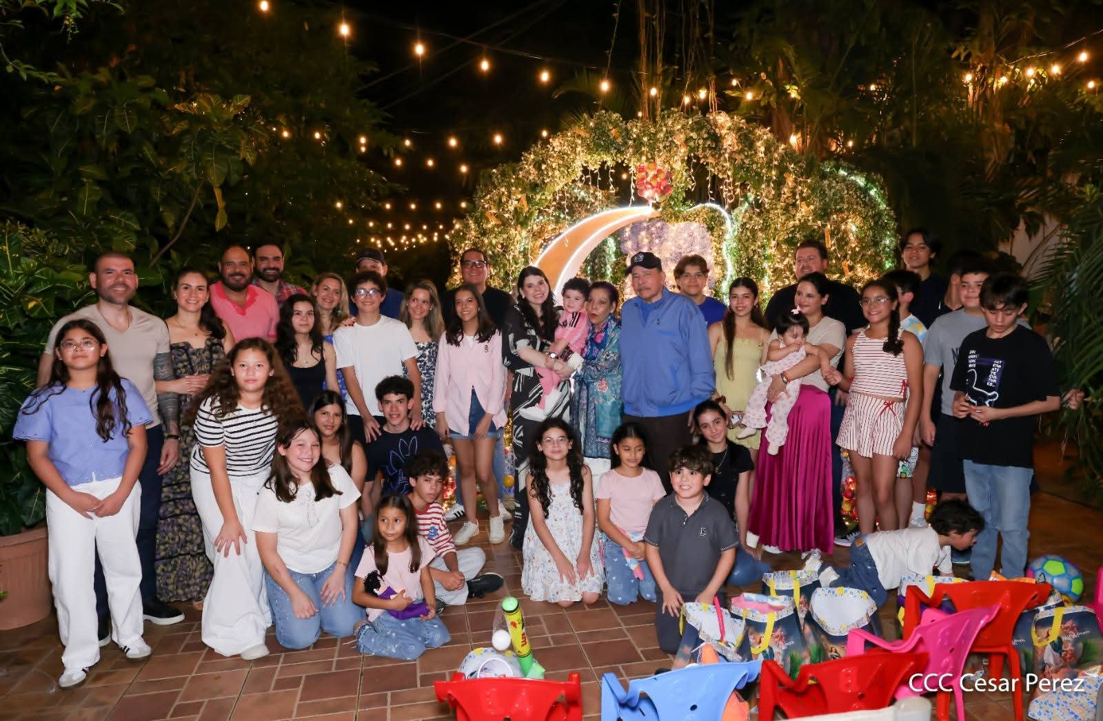 Copresidentes, su familia y el pueblo nicaragüense celebran la Purísima