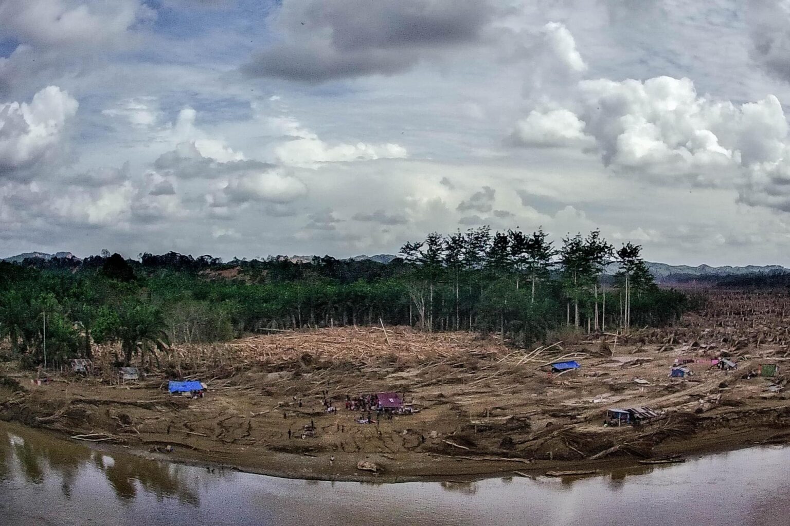 Inundaciones en Asia dejan más de mil 800 fallecidos y cientos de desaparecidos