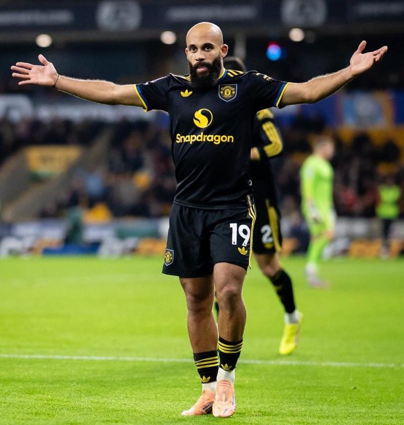 Manchester United recobra la sexta plaza de Liga inglesa de fútbol