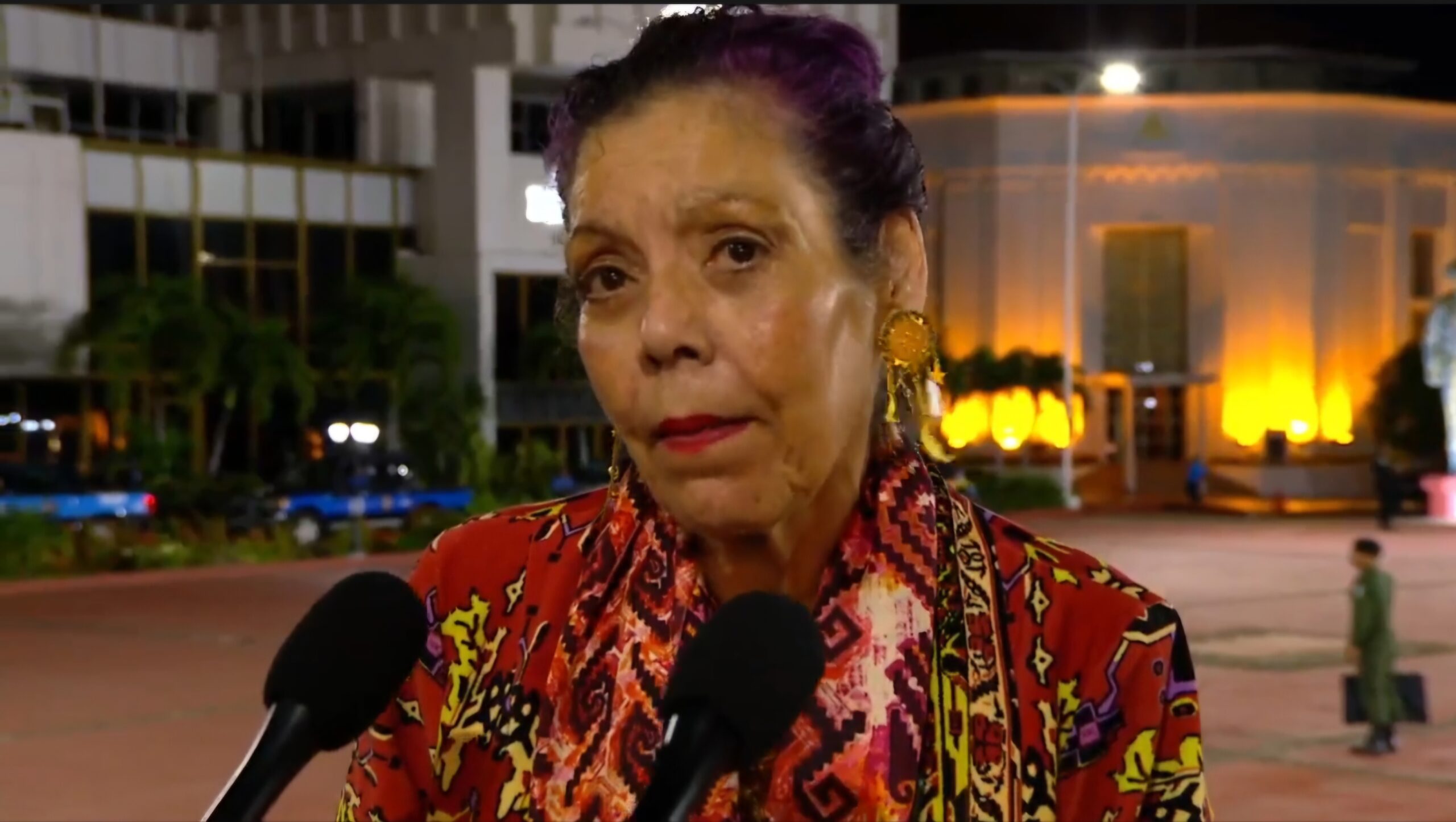 Copresidenta de Nicaragua destaca compromiso del Ejército con la paz