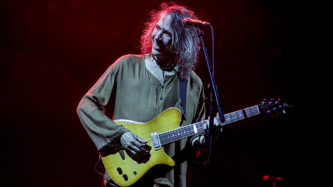 Muere el mítico rockero español Robe Iniesta a los 63 años