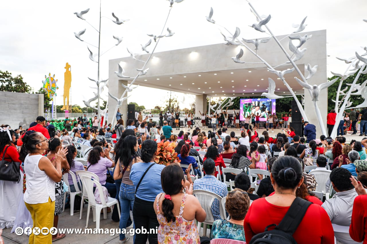Gala anual permite a protagonistas de Casas de Cultura y Creatividad, mostrar su talento artístico
