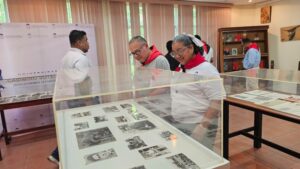 Universidad Casimiro Sotelo rinde homenaje al comandante Gaspar García Laviana con exposición fotográfica
