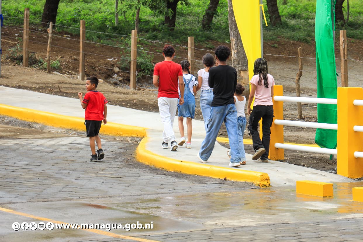 Entregan obras viales para acceso y mitigar riesgos de inundación en la Comarca Planetarium