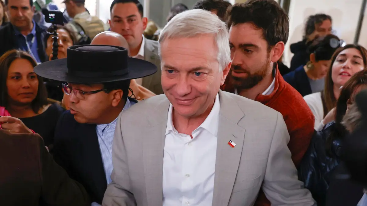 Regresa el pinochetismo en Chile: Kast gana elecciones presidenciales