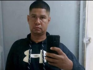 Motociclista perece en Nandaime tras impactar contra una valla metálica