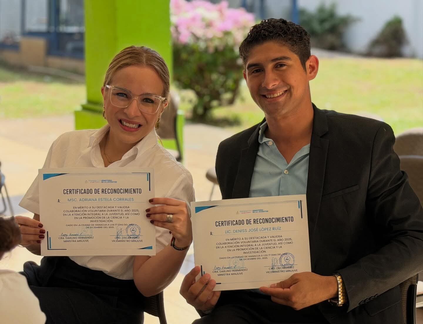 Minjuve entrega reconocimientos a docentes y estudiantes por su destacada labor