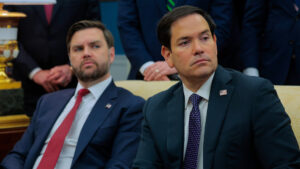 J.D. Vance trolea a Marco Rubio por su "mierda" de foto en Vanity Fair