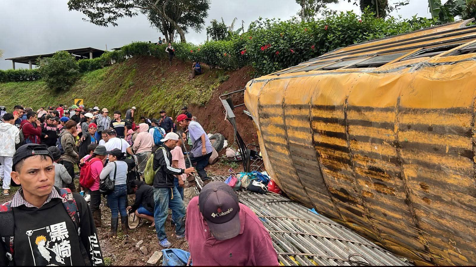 Vuelco de bus deja un muerto y ocho heridos en Jinotega