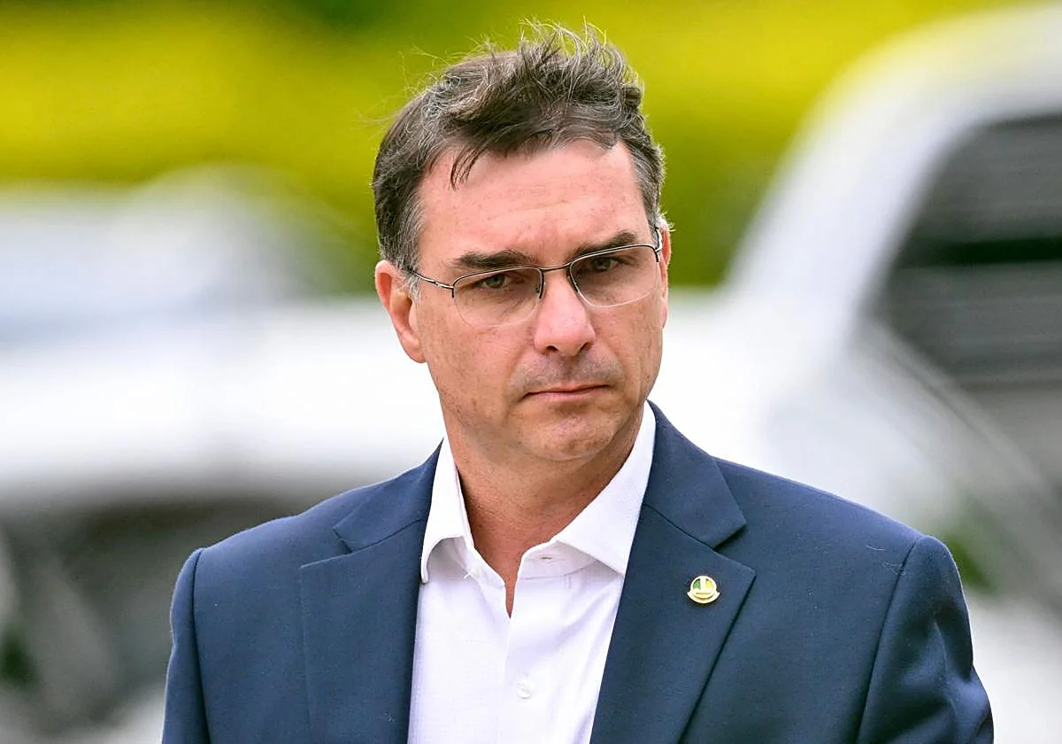 Bolsonaro confirma en una carta la candidatura presidencial de su hijo