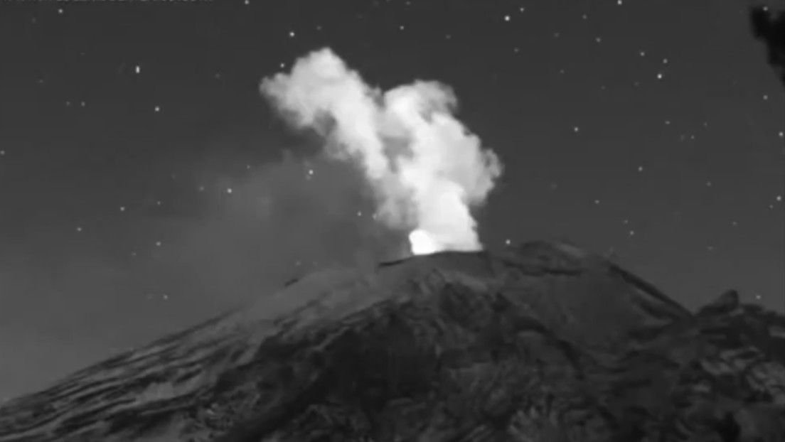 3 objetos sobrevuelan el volcán Popocatépetl antes de Navidad