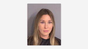 De dar cursos contra el 'bullying' a sumergir a un niño: acusan a expolicía de maltrato infantil