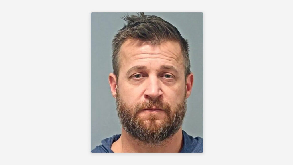 Cae por abuso de menores y animales un exparticipante de un 'reality show'