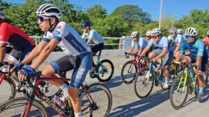 Ciclistas de todo el país desafían la ruta en la II Etapa de la Clásica Mateare 2025