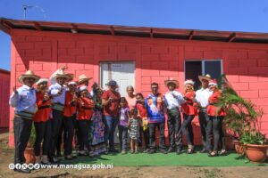 Alcaldía de Managua entrega 100 viviendas en urbanización Camino del Río