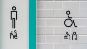 Más baños en el Parlamento: el peculiar reclamo de legisladoras japonesas