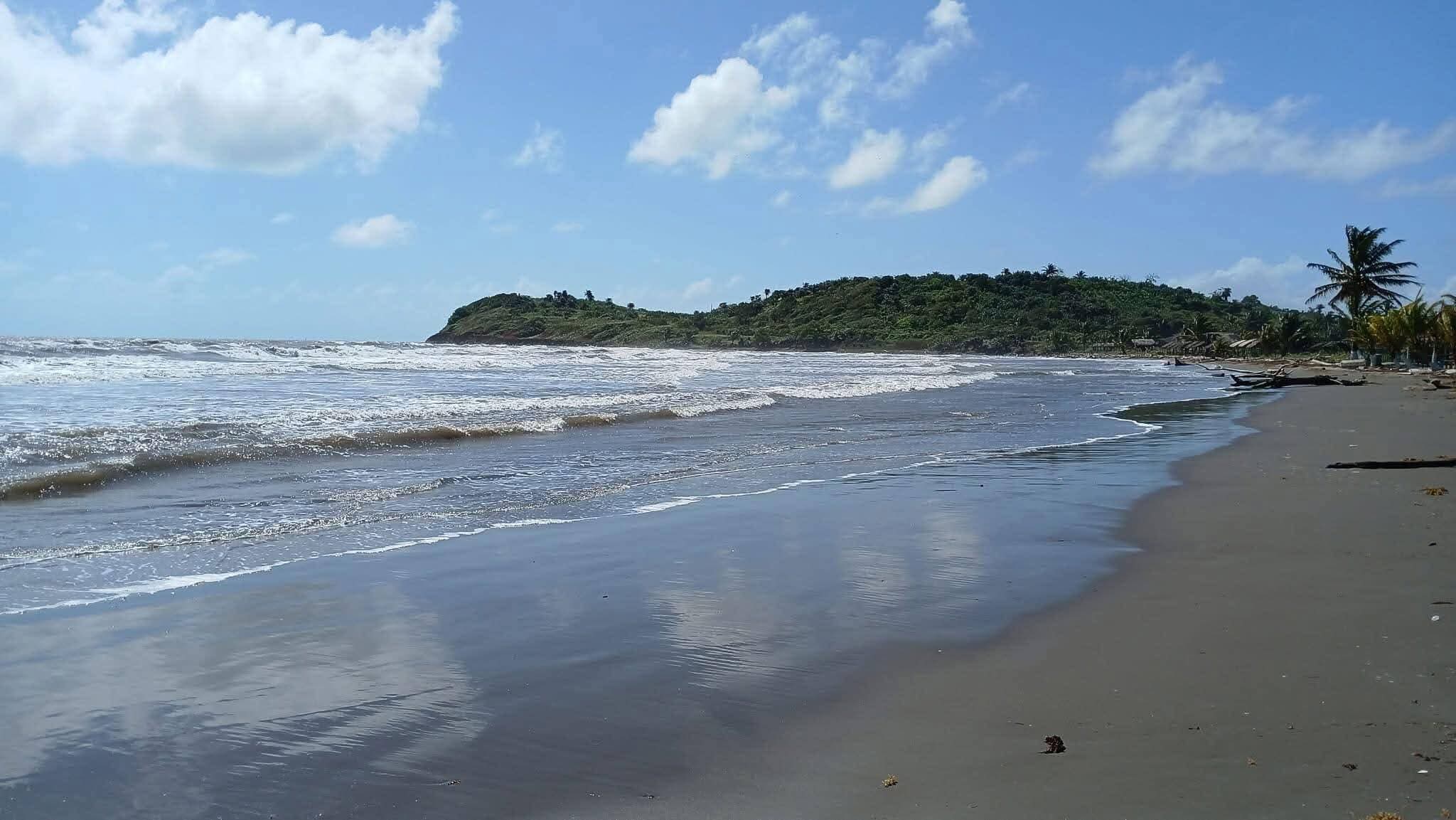 Tres jóvenes se salvan de morir ahogados en playa de Bluefields