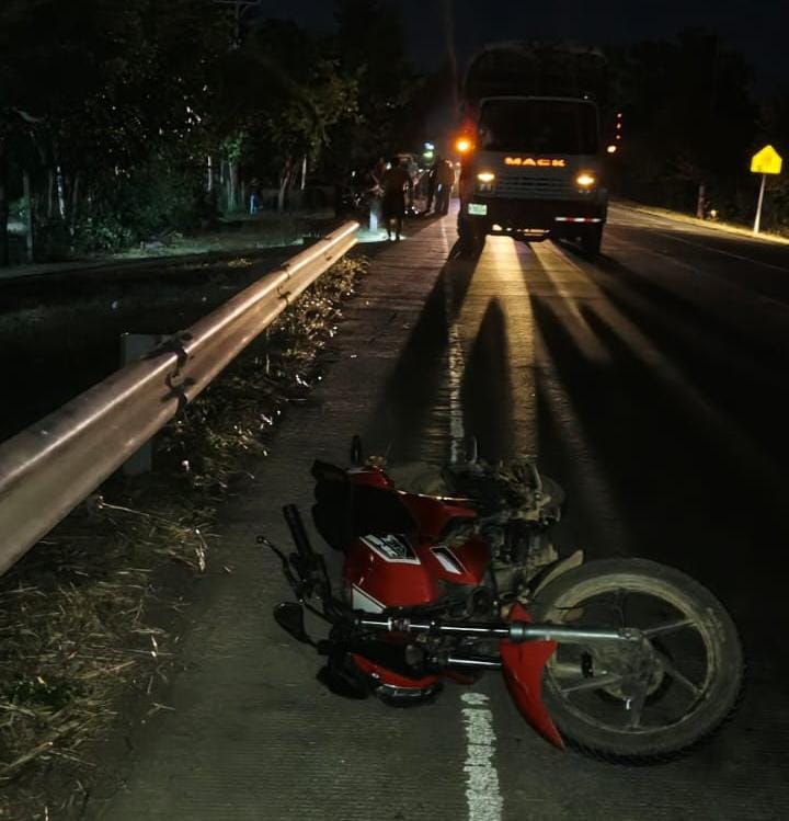 Accidente de tránsito en Villa El Carmen deja una joven muerta